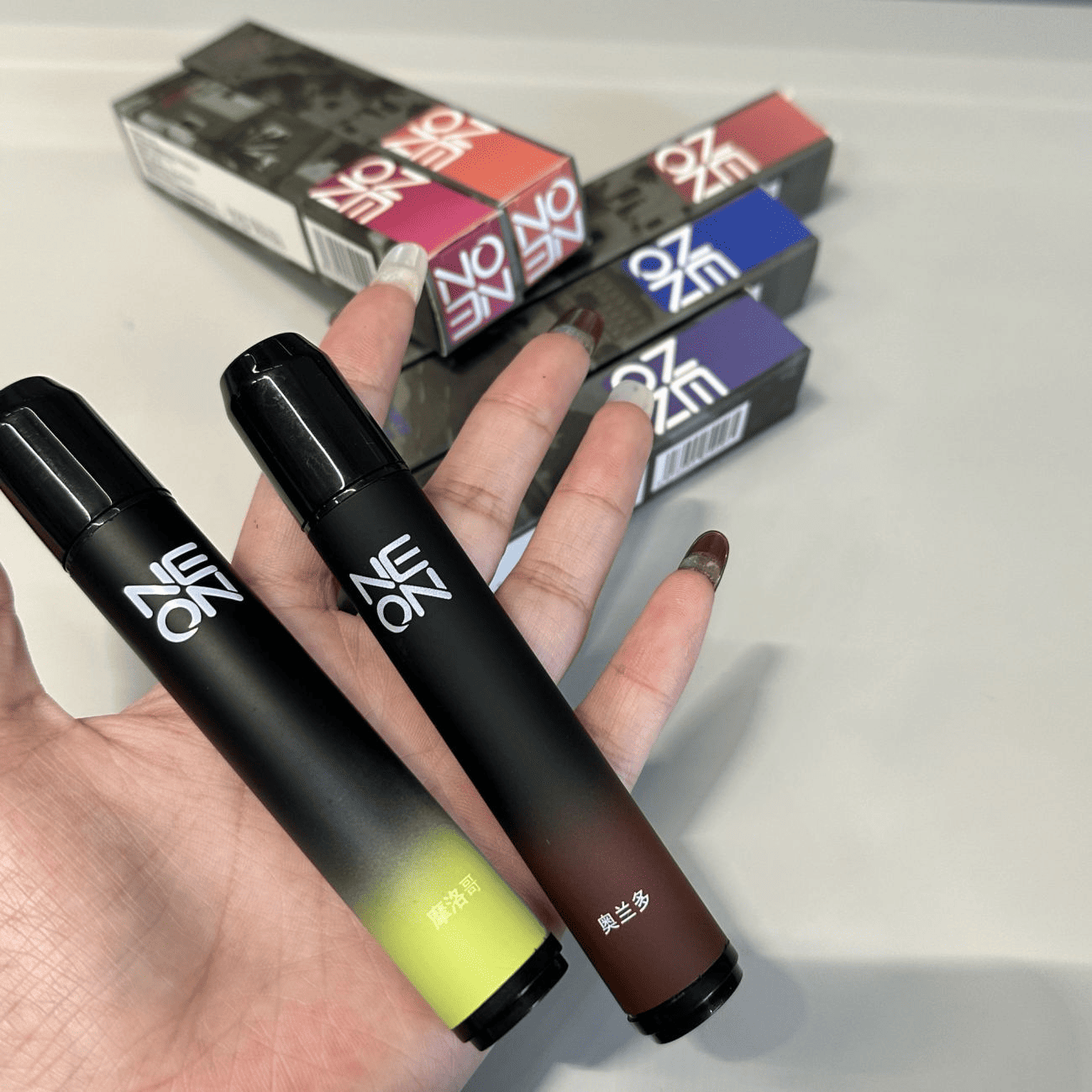 سجائر إلكترونية بنكهة الفواكه